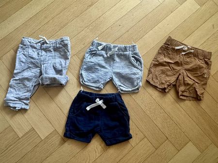 4 für 3 Baby Shorts in Grösse 74