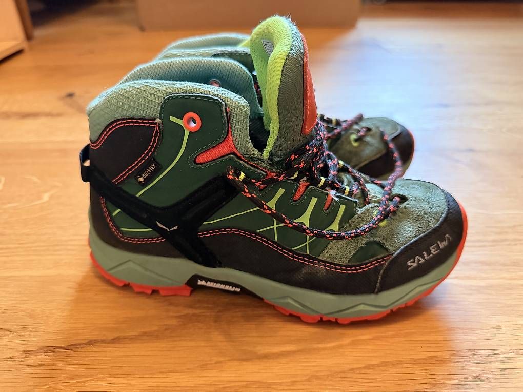 Scarpe per ragazzi: Wanderschuh 35 – Usato da Schaan venduto da Egga1