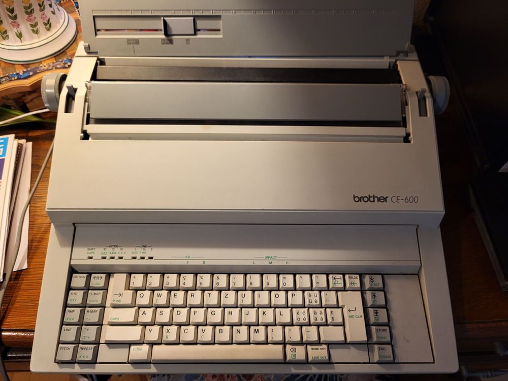Machine à écrire électronique Portable Anitech T2002 - Fonctionnelle