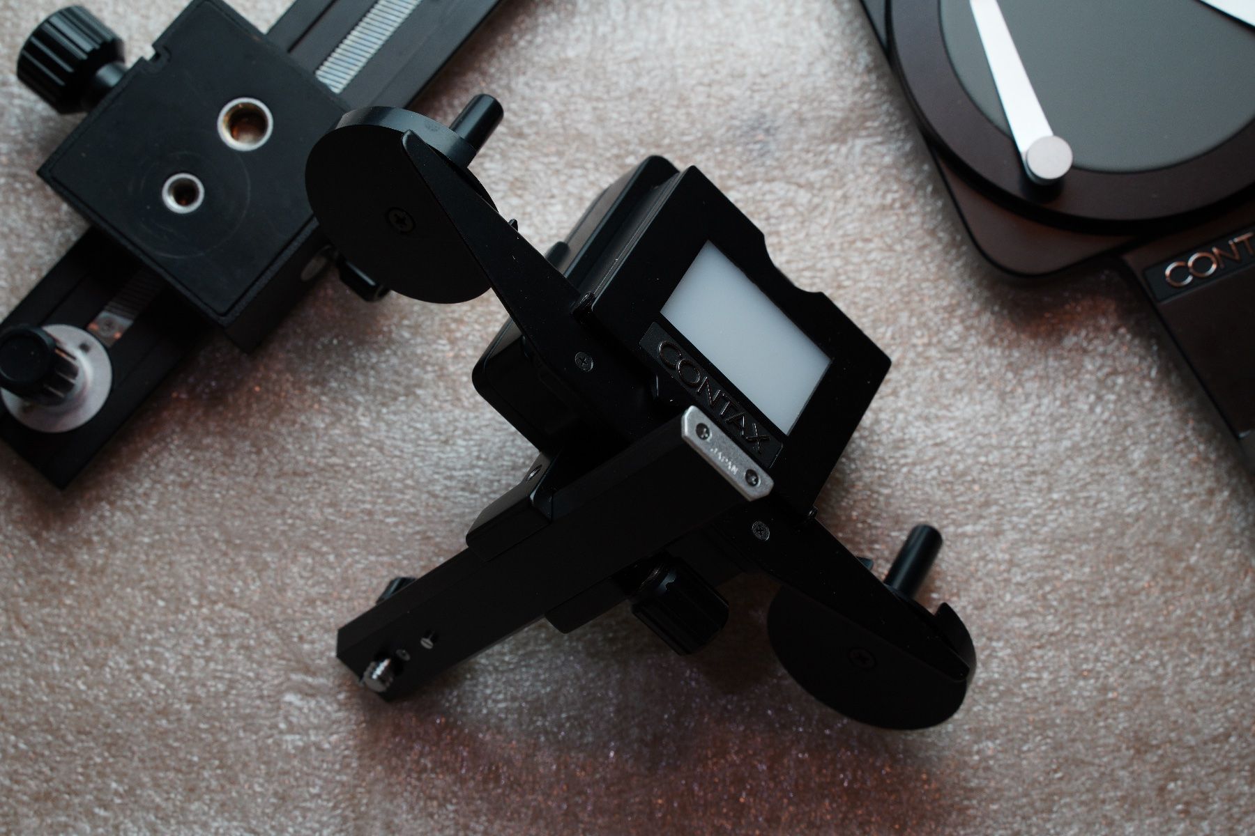 Contax Fotocamera: Contax Auto Extension Bellows+Slide copier+Focusing Rail... – Usato da Dagmersellen venduto da sim_zqh8 8