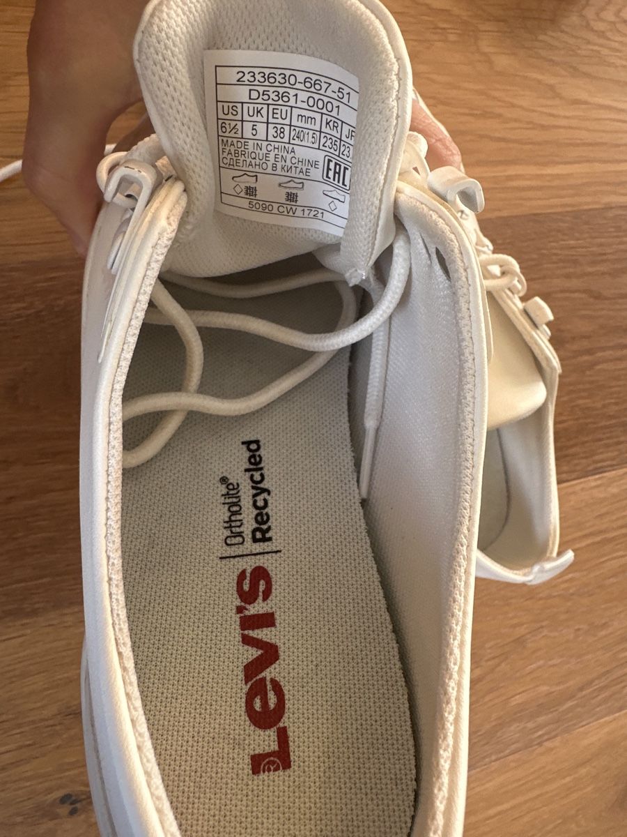 Levi's Herrenschuhe: Levi’s Ortholite Sneakers – Neu (gemäss Beschreibung) aus Liestal von ell_6xc7 1