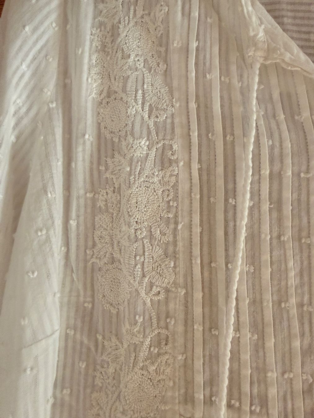 Blusen: Weisse Bluse – Neu (gemäss Beschreibung) aus Mastrils von Laura8sevilla 3