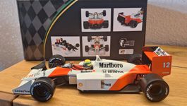 McLaren MP4/4  Ayrton Senna F1 1988  mit Marlboro  1:18