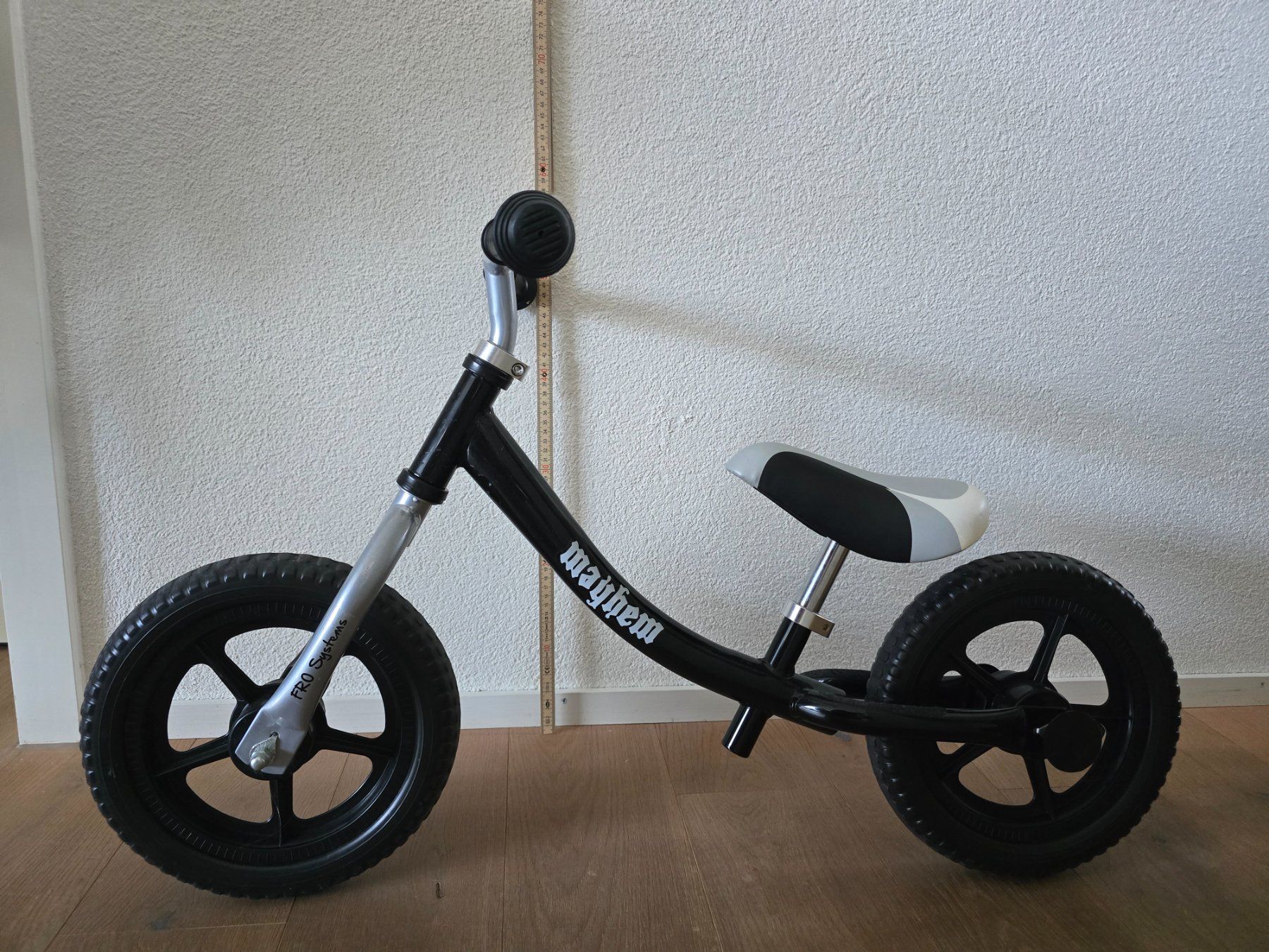 Fahrzeuge für Kinder: 12" Mayhem Laufrad Schwarz – Gebraucht aus Rotkreuz von GrAv3n 1