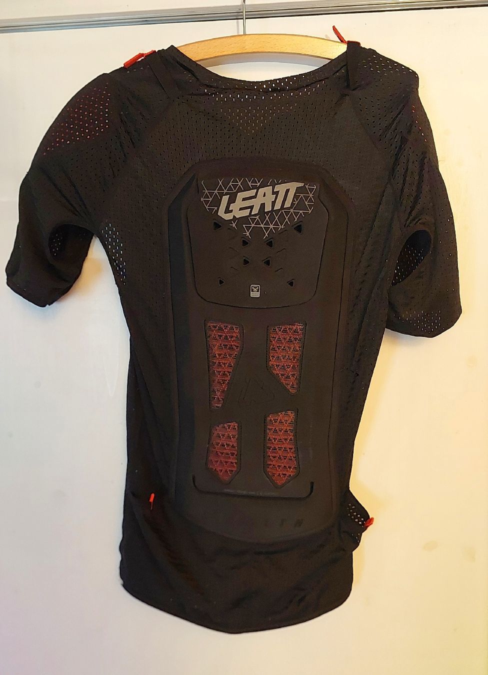 Leatt Protezioni & Imbottiture: MTB Protektorenweste – Usato da Brunnen venduto da CHOUCHOU. 1