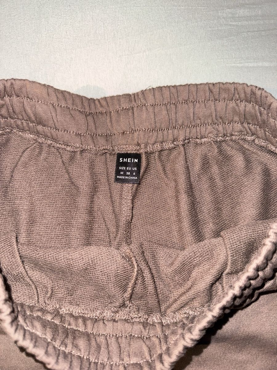 Shein Hosen: Short SHEIN M – Neu und originalverpackt aus Porrentruy von fee_24 1