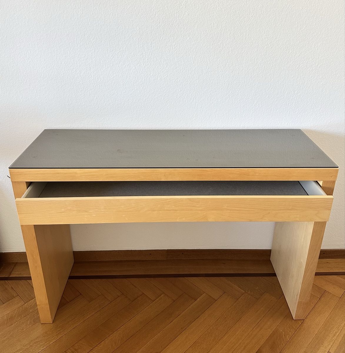 Ikea Tavoli da trucco: Ikea Malm Schminktisch – Usato da Zürich venduto da Mldy2 1