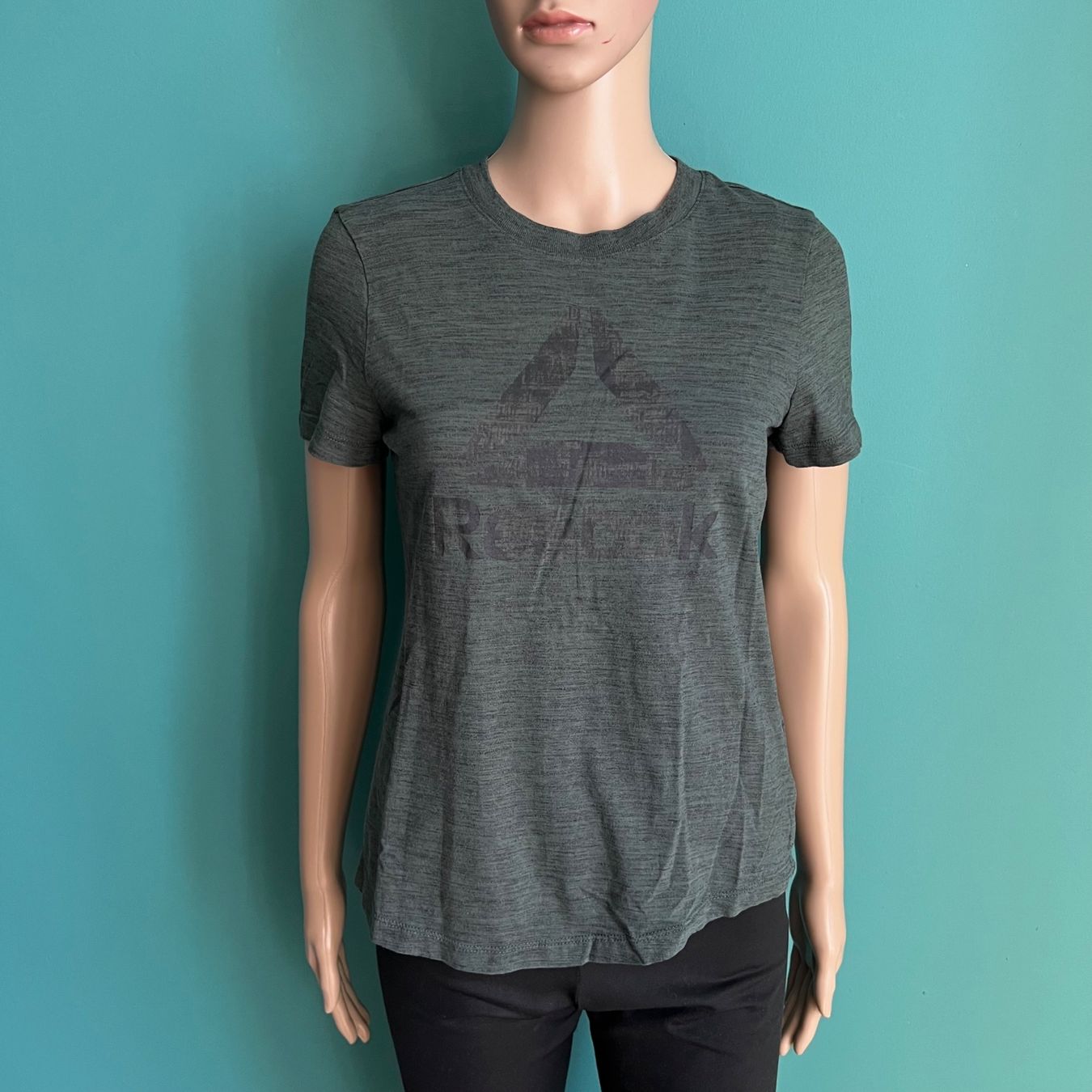 Reebok T-shirt: REEBOK T-Shirt – Usato da Zürich venduto da ClosetQueen