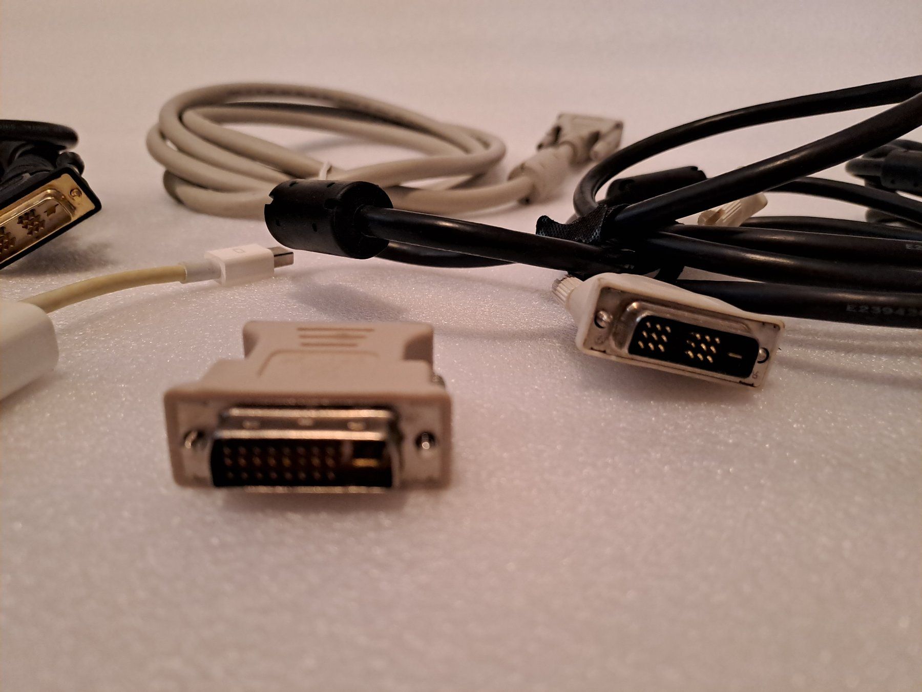 Kabel: Various Audio Cables and adaptors – Gebraucht aus Rieden AG von Werkstattlaedeli 3