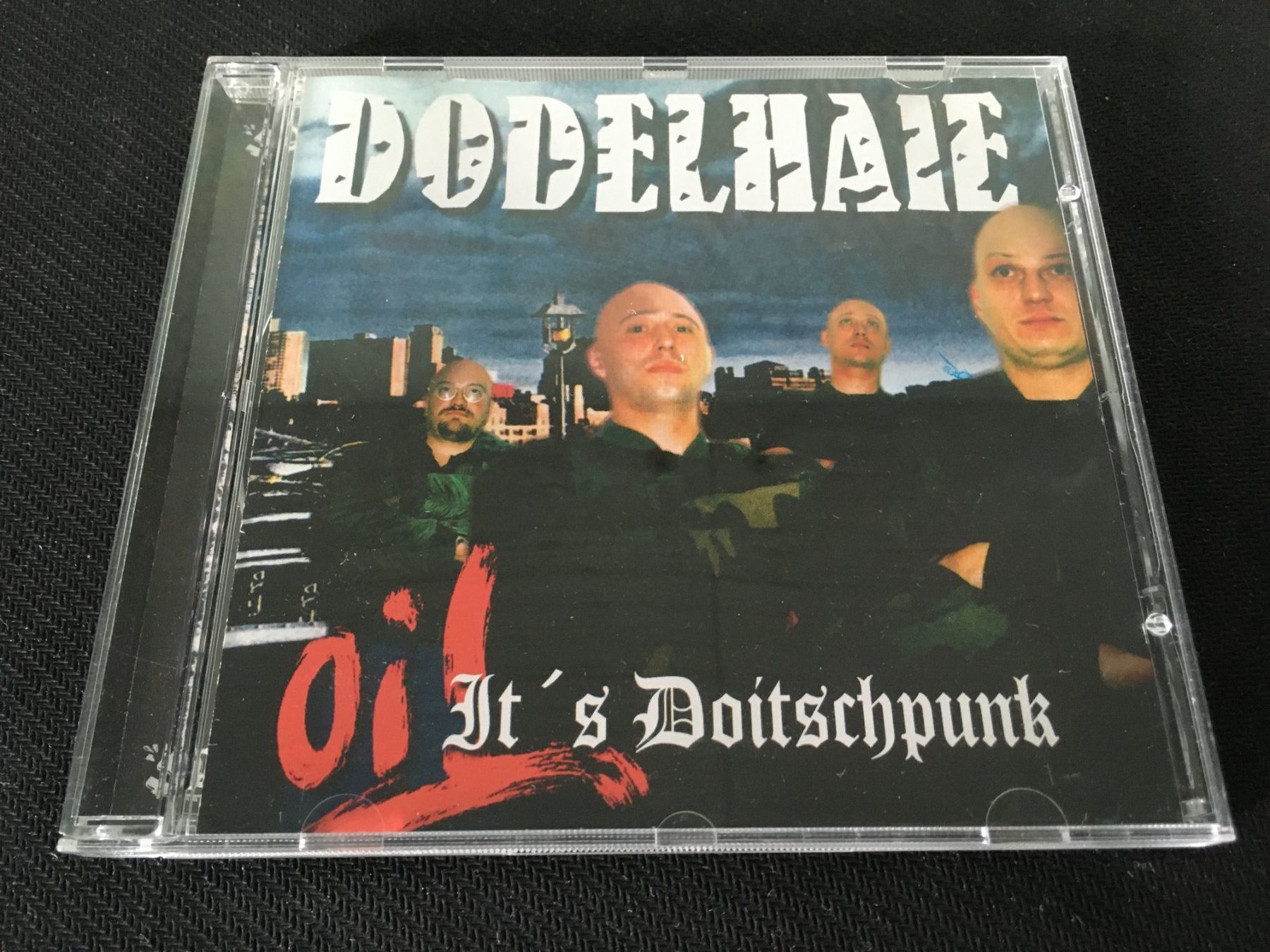 CD: Dodelhaie – Oi! - It's Doitschpunk -CD- – Usato da St.Gallen venduto da MedienJoe