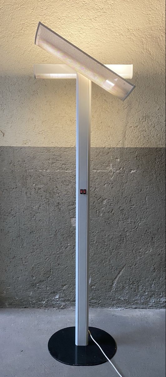 Lampade: Stehleuchte – Usato da Untersiggenthal venduto da Forel2000