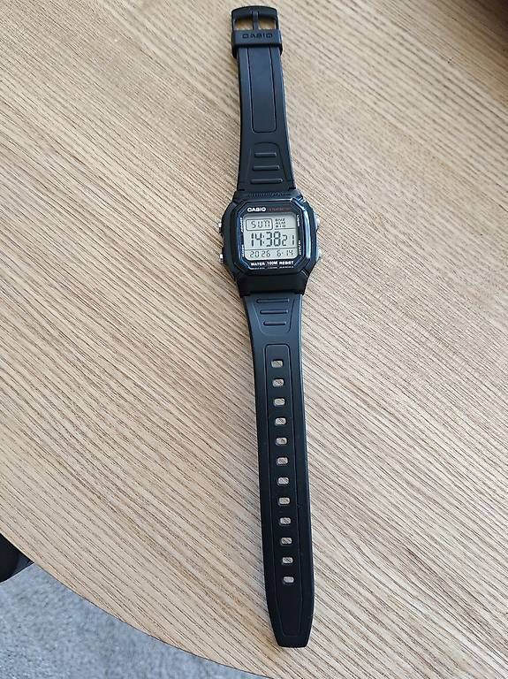Casio Orologi: Casio W-800H Digitaluhr – Usato da Winterthur venduto da quezer