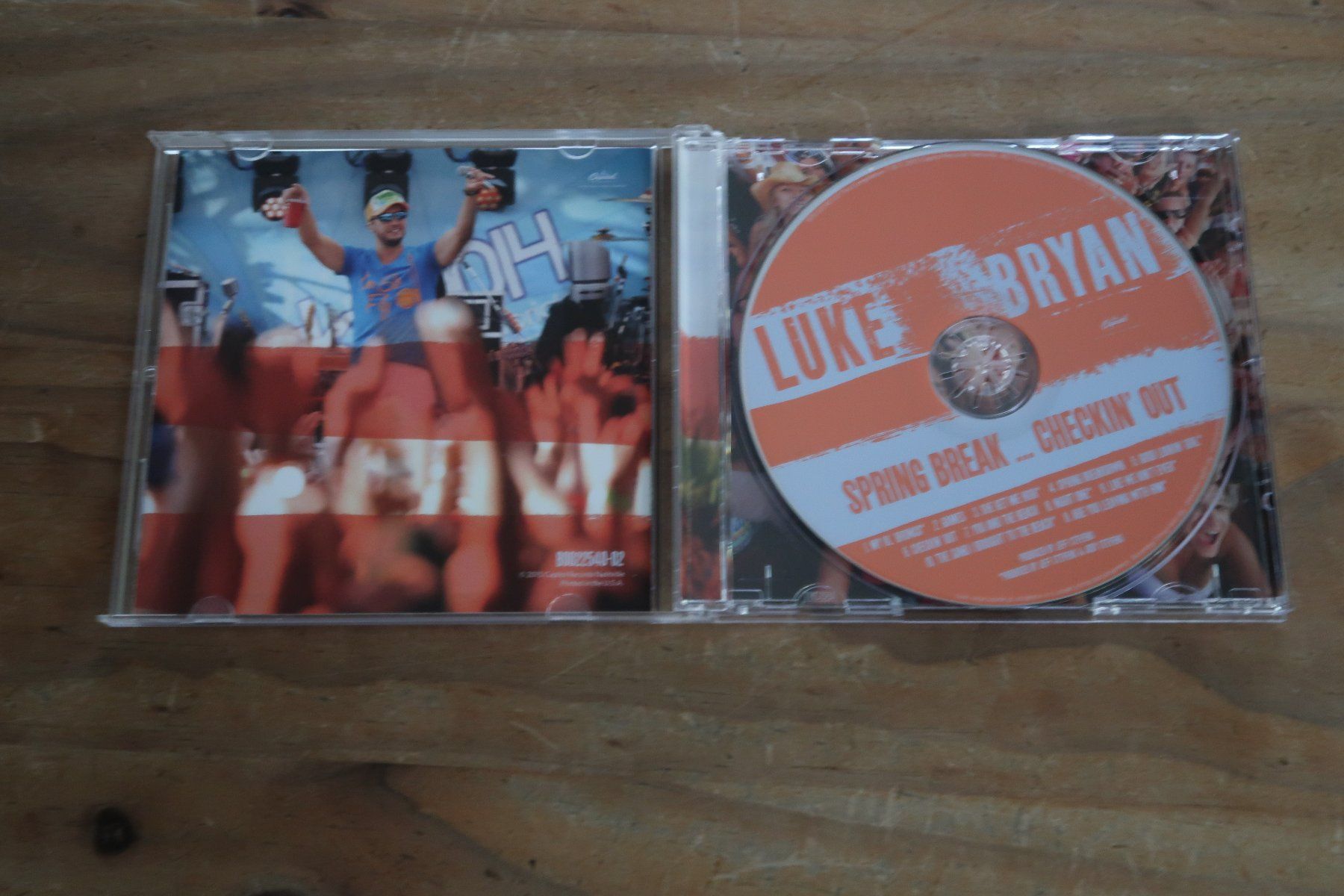 CDs: LUKE BRYAN - SPRING BREAK...CHECKIN' OUT - CD – Gebraucht aus Basel von Patiscat 3