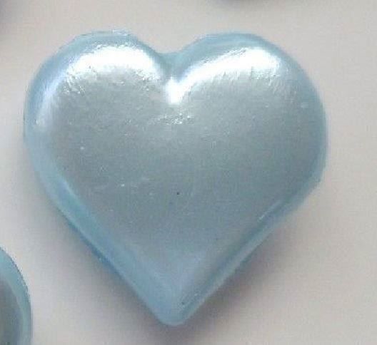 Bottoni: Bouton COEUR brillant 1.3 cm BLEU – Nuovo e nell'imballaggio originale da St-Imier venduto da goodber