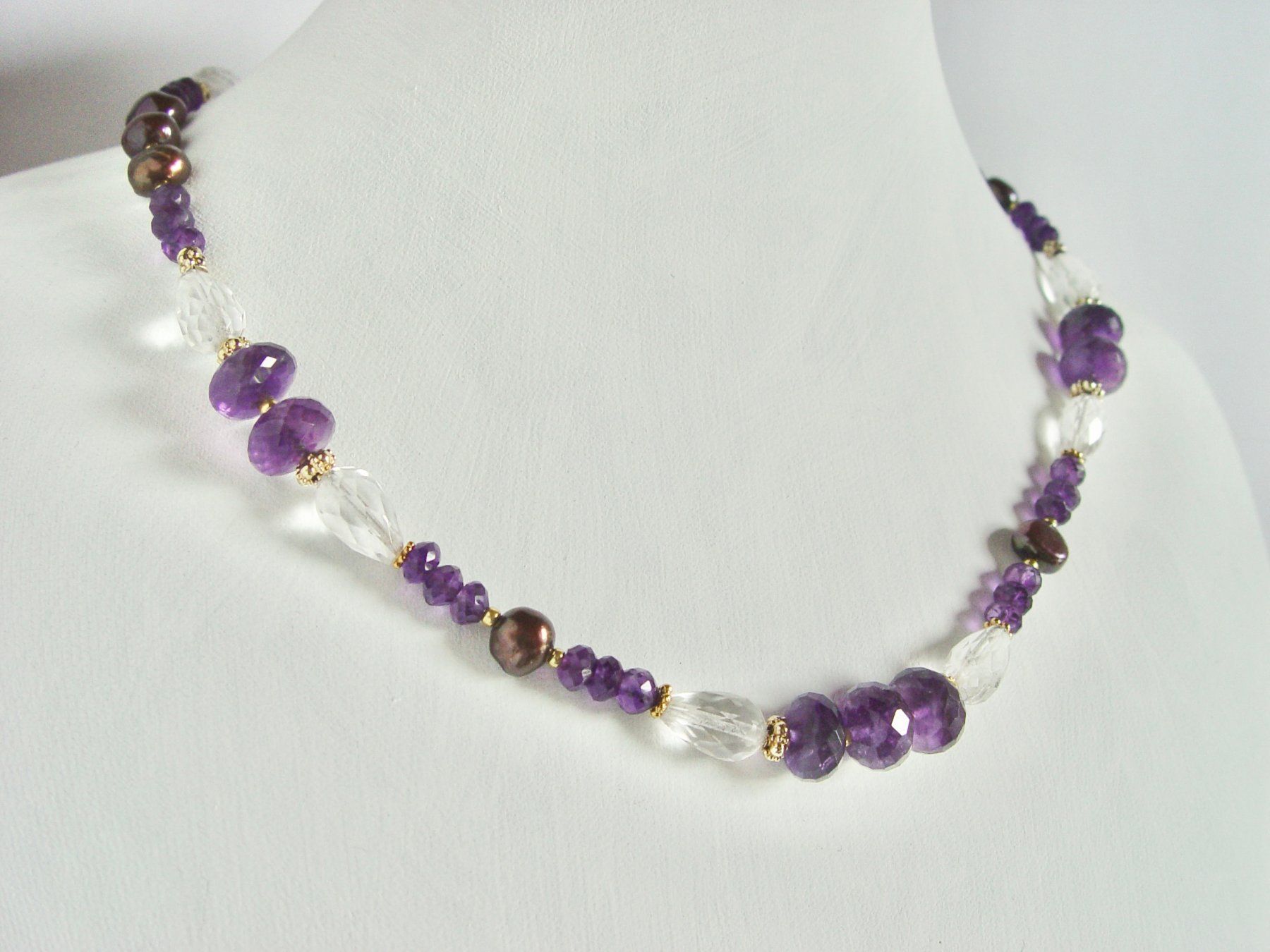 Olga Ribler Catenine: Collier Amethyst, Perlen, Bergkristall, Silber vergoldet – Usato da Henggart venduto da gernli 9