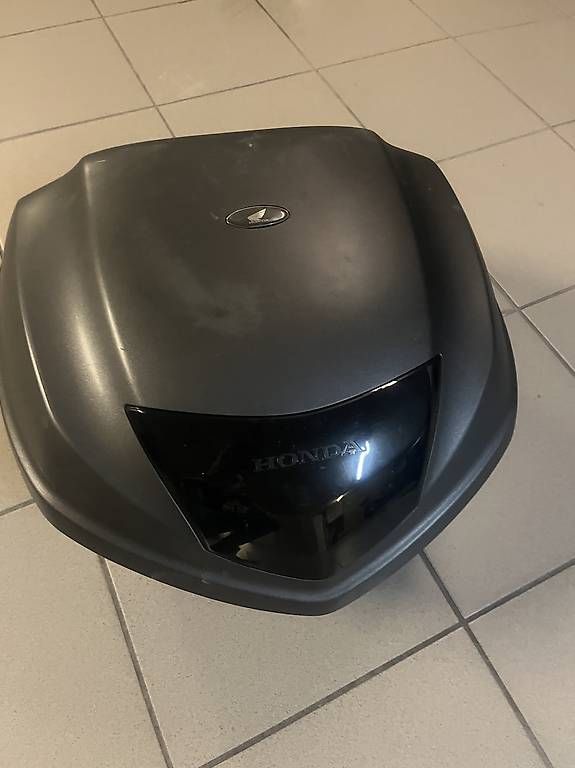 Honda Topcase: Bauletto Honda CB500X originale con supporto – Gebraucht aus Paradiso von roberto.dallamuta