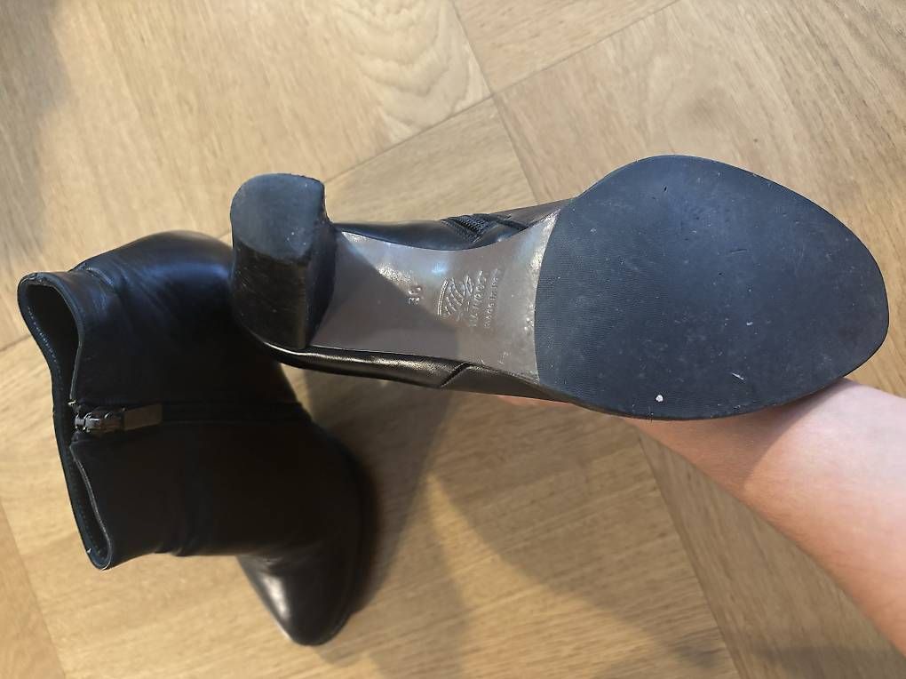 Scarpe da donna: Bottines à talons Navyboot 36 – Usato da Genève venduto da Mayatatiana 1
