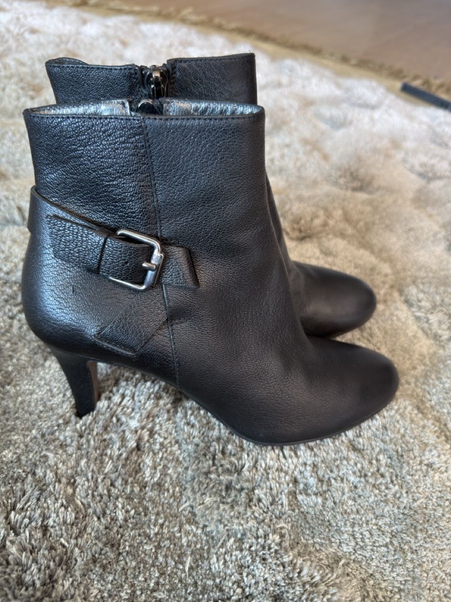 Navyboot Damenschuhe: Schwarze Stiefeletten von Navyboot, Grösse 36.5 – Gebraucht aus Herrliberg von Roland2806 2
