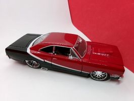 Plymouth GTX  - super Modell 1:24  Maisto  %% Ausverkauf %%