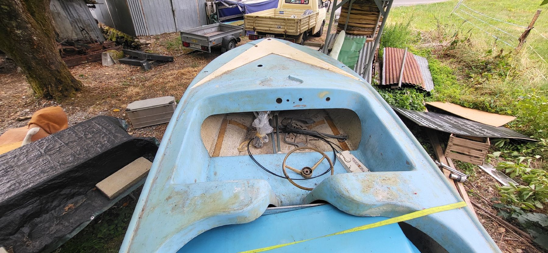 Barche: Bateau sur remorque à restaurer – Usato da Rennaz venduto da pyrostyle 1