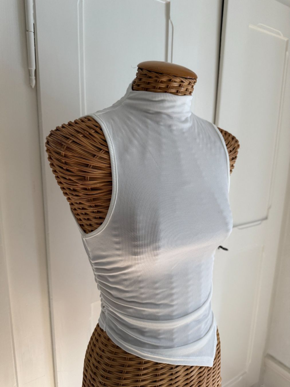 Shein Top: Top weiss asymmetrisch 34 – Usato da Zürich venduto da Diazaio 1