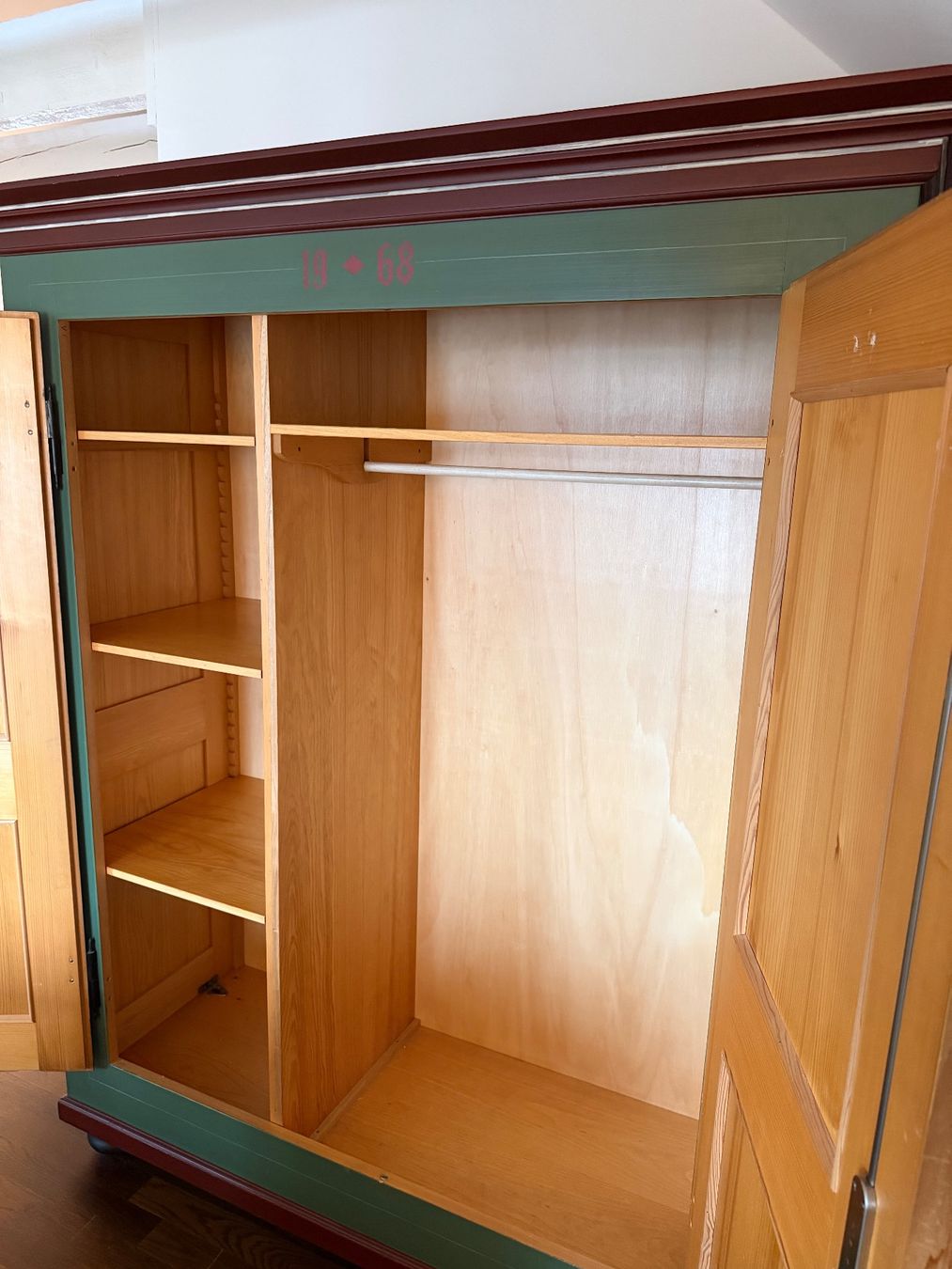 Armadi: Wunderschöner bemalter Bauernschrank, zerlegbar – Usato da Hombrechtikon venduto da lor_jzw9 5