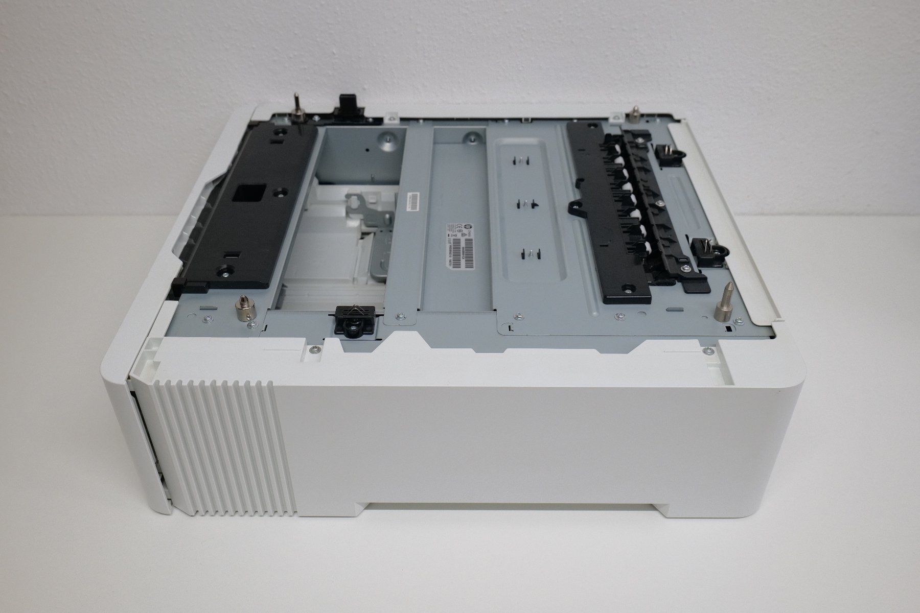 Hewlett Packard Stampanti: HP CF404A Papierfach Tray 3 LaserJet Zusatzfach – Usato da Unterkulm venduto da nmz 3