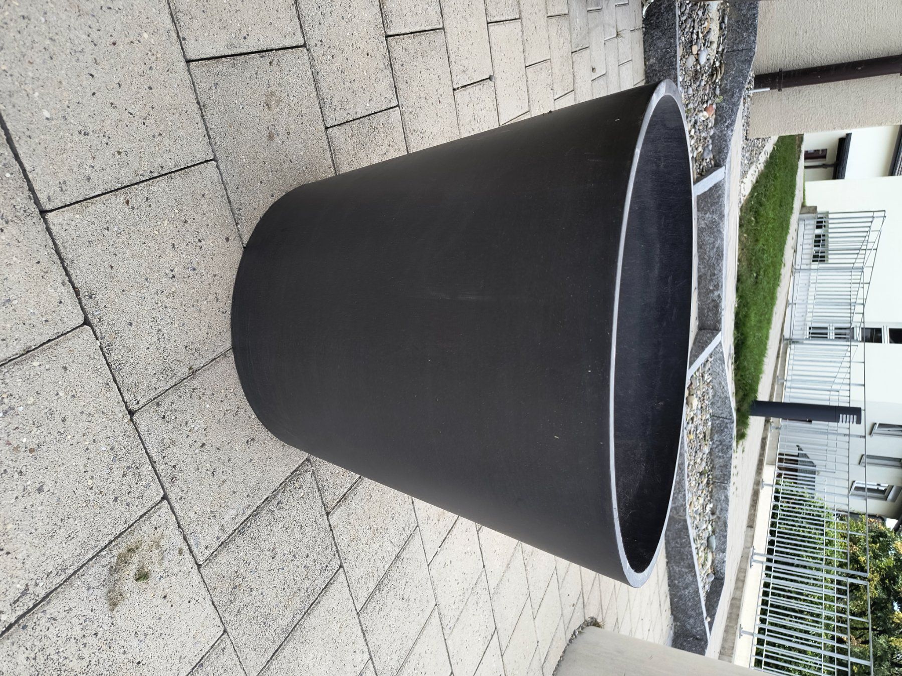 Vasi per fiori: Pflanzentopf 62l – Usato da Winterthur venduto da danigrizz 1