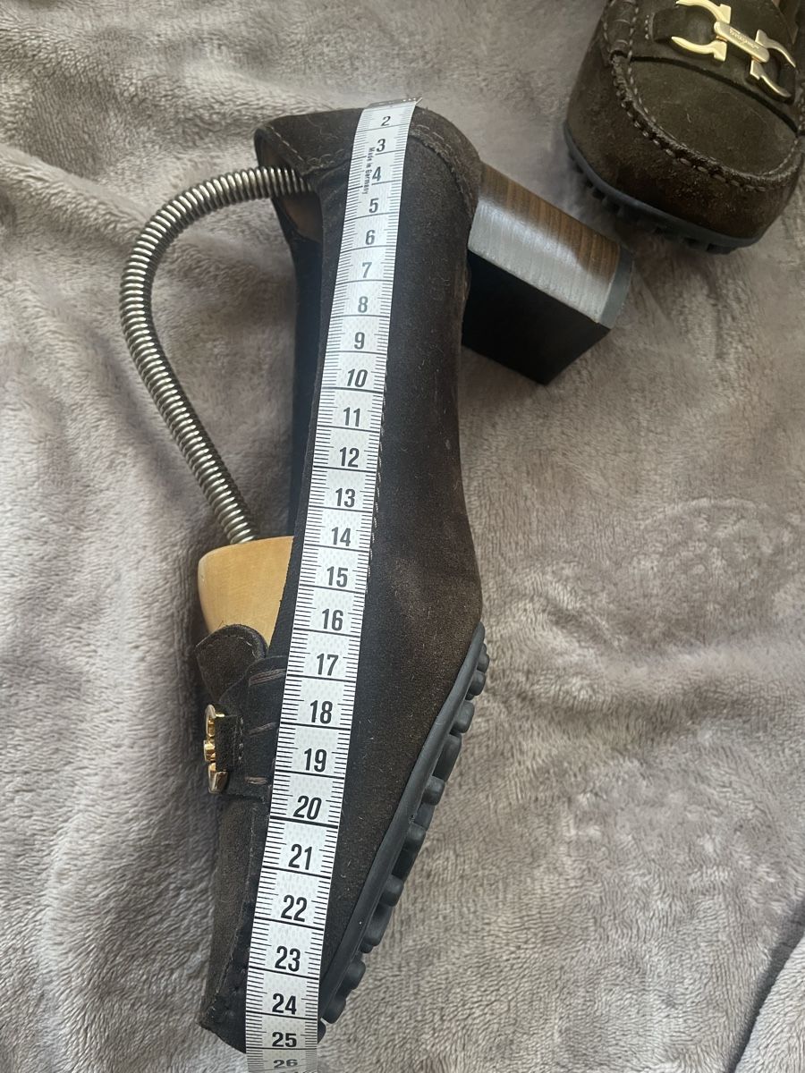 Salvatore Ferragamo Damenschuhe: Wunderschöne Wildlederschuhe von Ferragamo – Neu (gemäss Beschreibung) aus Zürich von Caracol1998 6