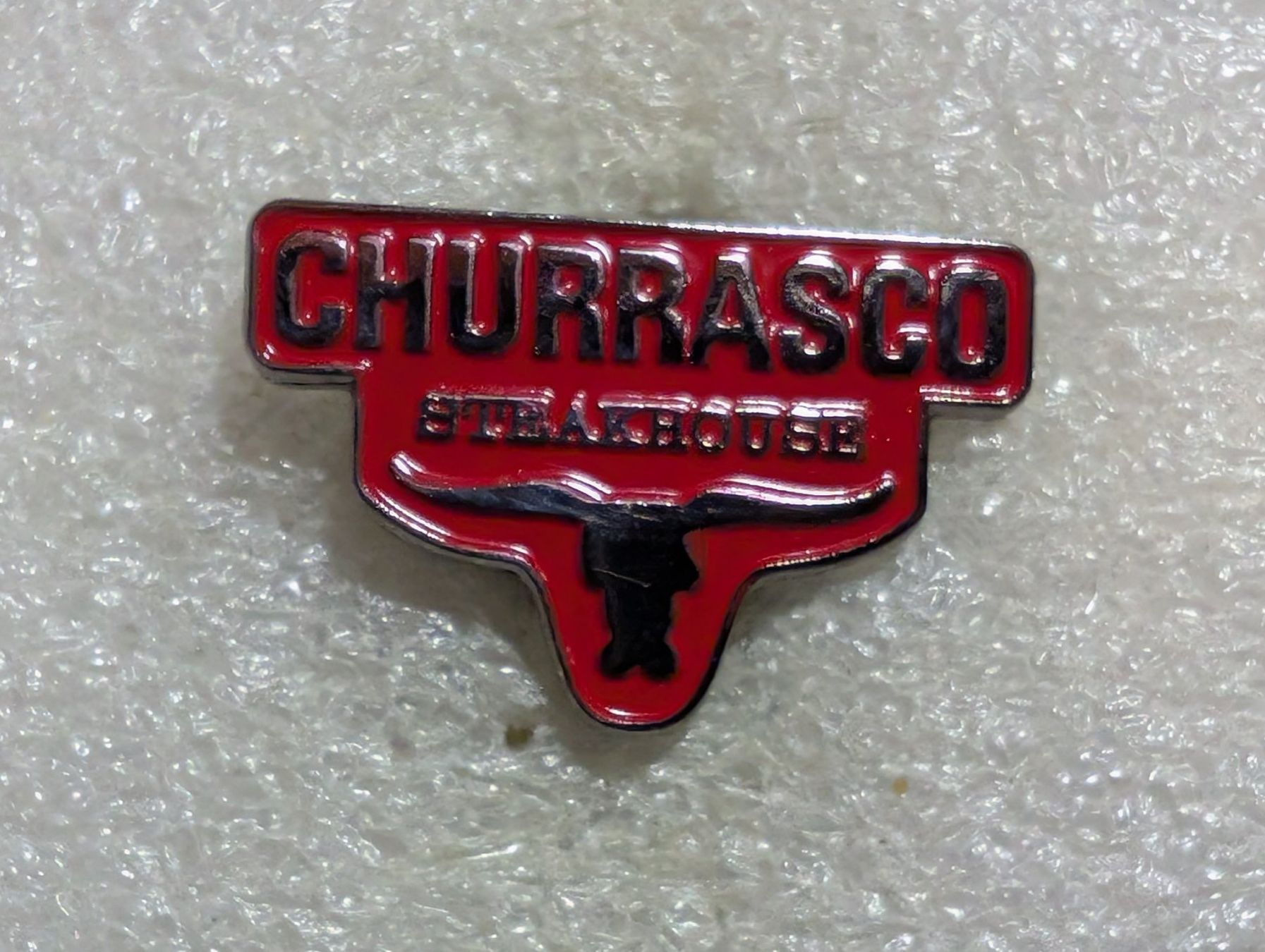 Plaketten & Abzeichen: Ansteckpin 4: Churrasco – Gebraucht aus Oppligen von Pin-Fall-Shop