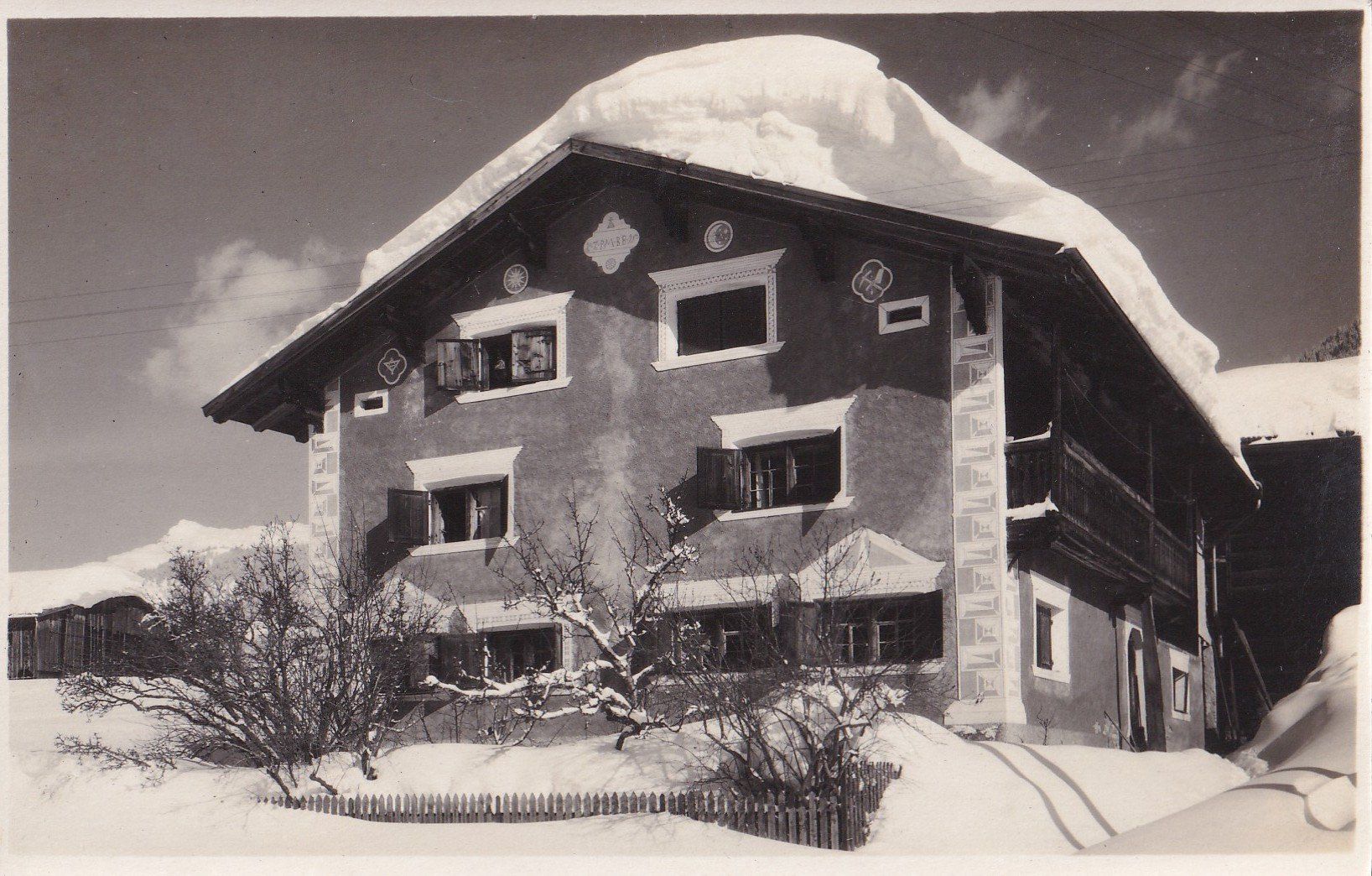 Cartoline postali: Klosters typisches Bündnerhaus – Usato da Olten venduto da clotaldi