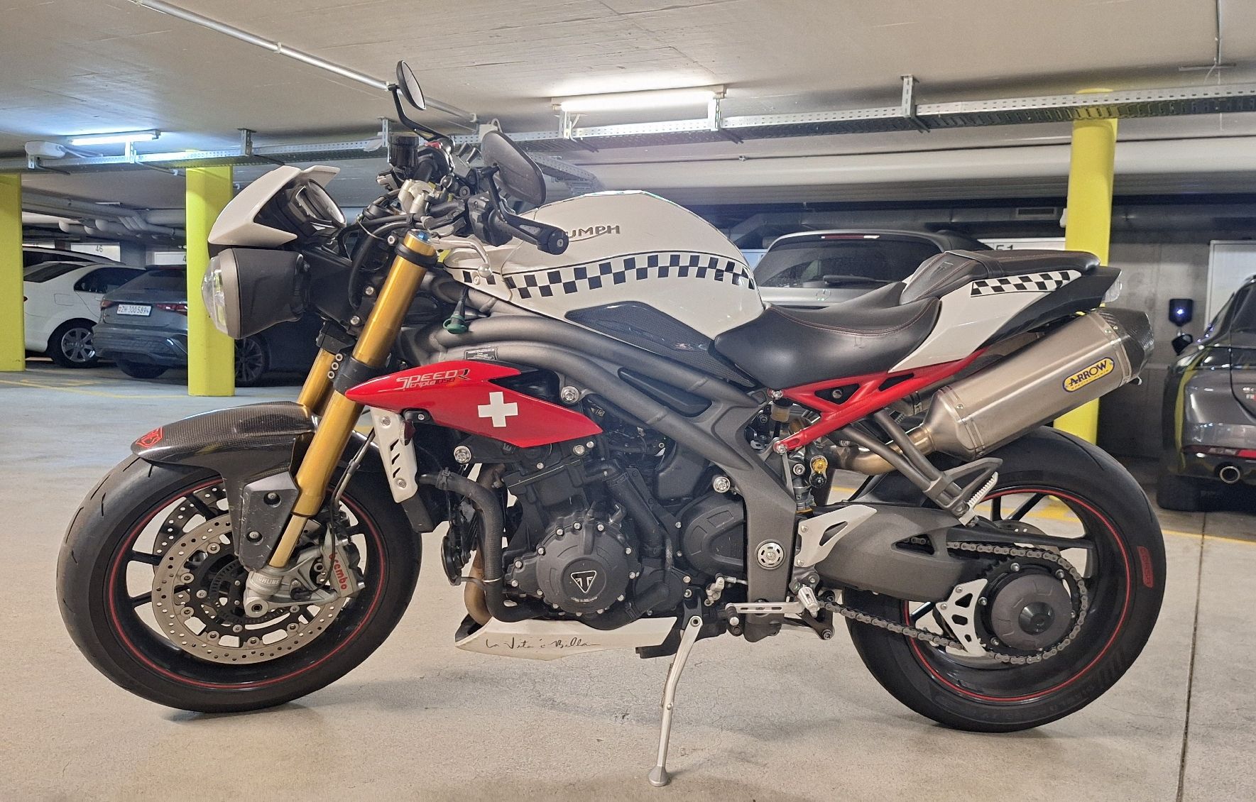 Triumph Strada: Triumph Speed Triple 1050 R – Usato da Winterthur venduto da _Mitschi_ 1