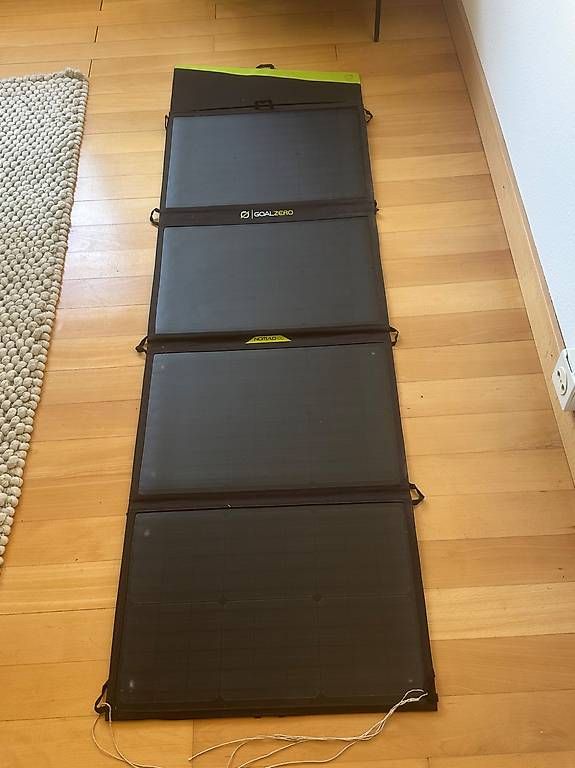 Solargeräte und Solarprodukte: Kaputtes Goal-Zero Solarpanel (Nomad 100) – Gebraucht aus Luzern von dariajenni 2