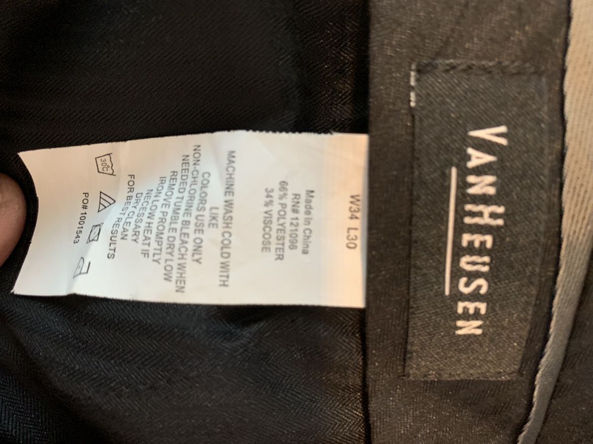 Completi: Herren Anzug VanHeusen Studio 42R Schwarz Gestreift – Usato da Mörigen venduto da Andriboy 8