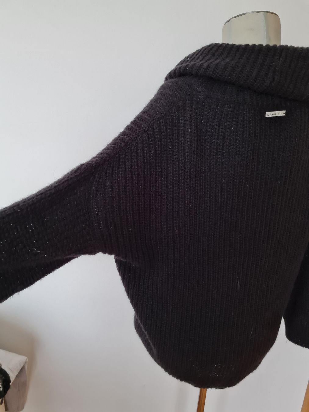 Pullover & Sweatshirts: Pull noir col roulé Humility XS chaud hiver – Gebraucht aus Payerne von wardi11 4