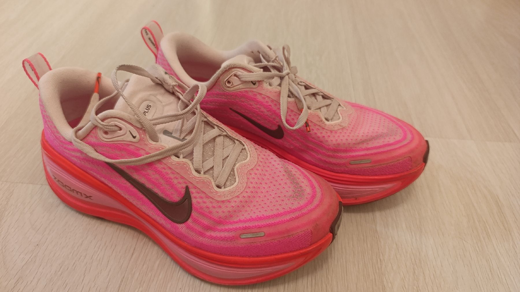 Nike Scarpe da donna: Nike ZoomX Damen Laufschuhe Pink Grösse 37.5 – Usato da Zürich venduto da superfecoo
