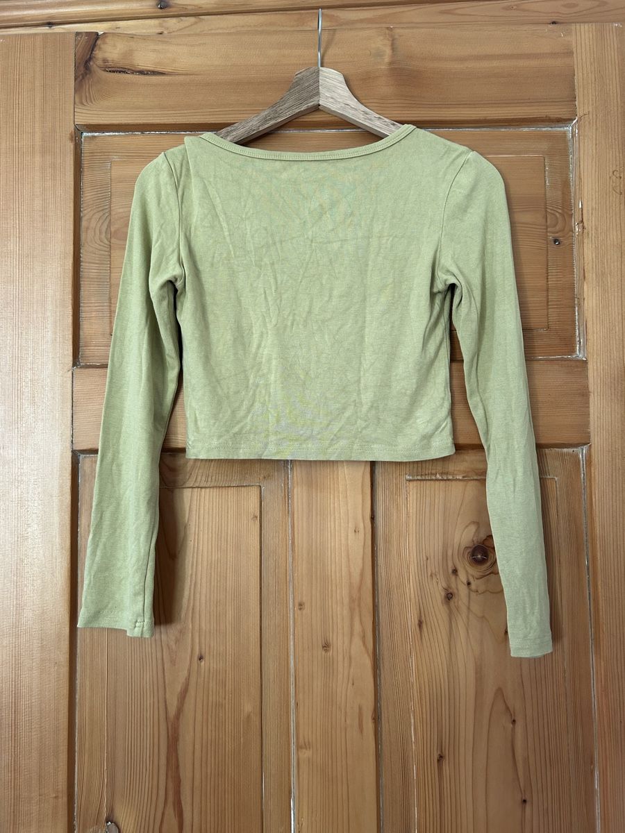 Shein T-shirt: Grünes Crop Top mit langen Ärmeln, Grösse S – Usato da Frauenfeld venduto da jae_vs6j 2