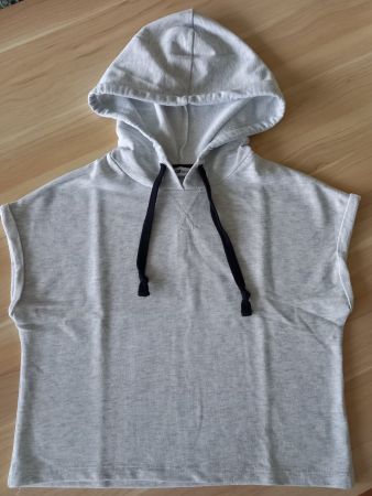 Cooles Kapuzenshirt in Grösse XS