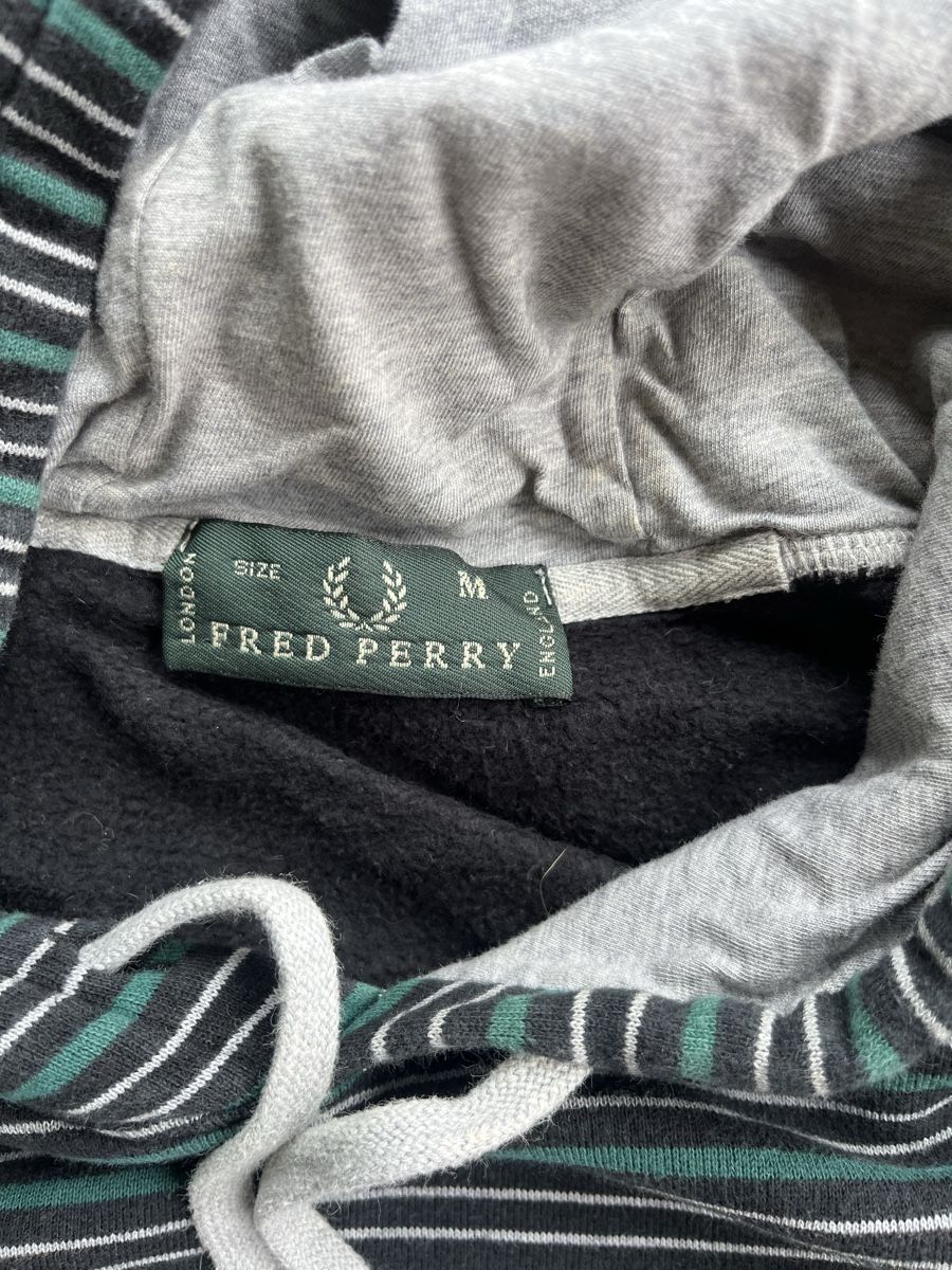 Fred Perry Maglioni & Felpe: Fred Perry Hoodie – Usato da Bolligen venduto da soldoutdates 1