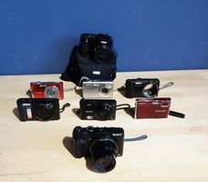 Lot de 8 appareils photo pour pièces avec accessoires