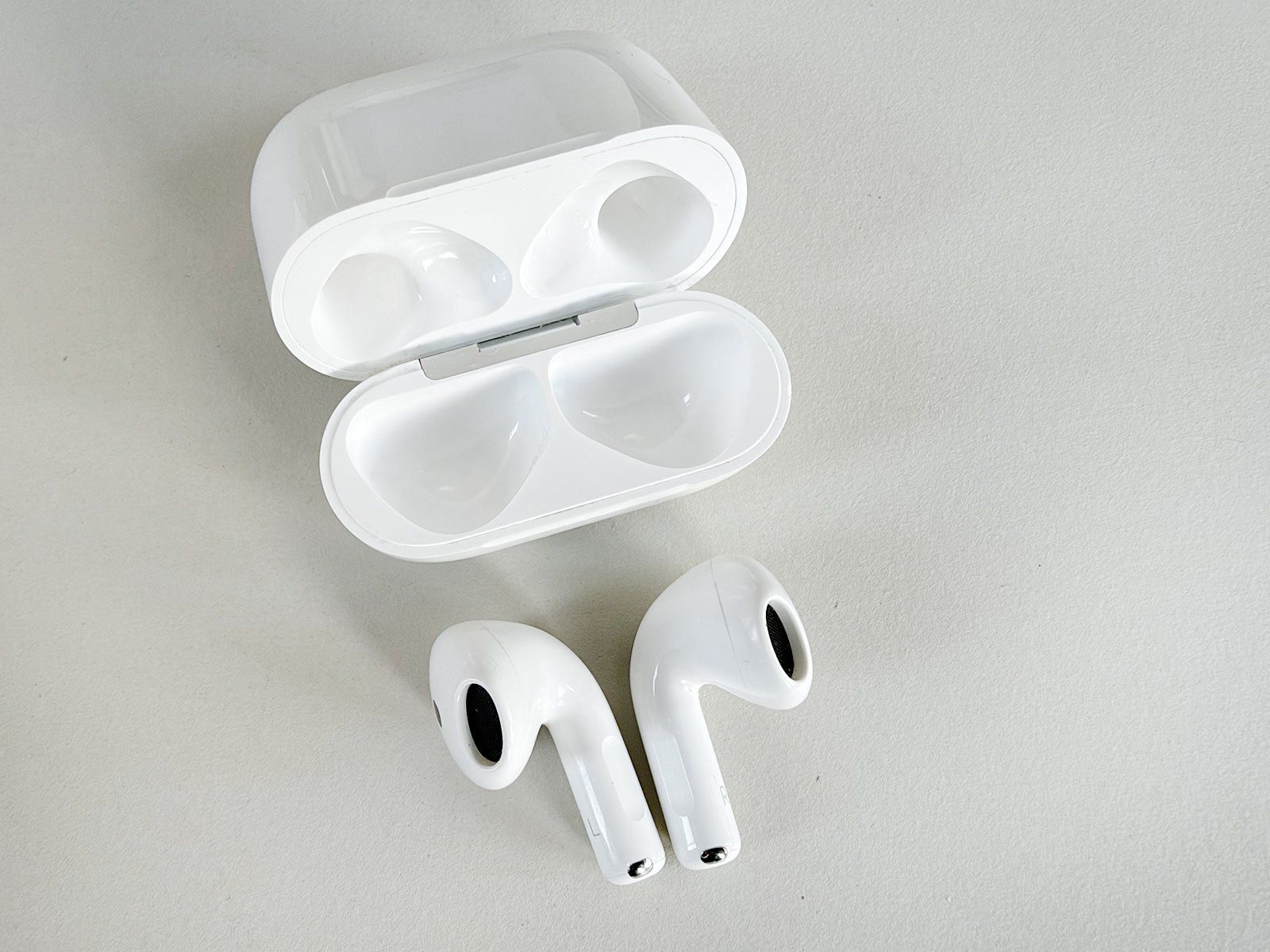 Apple Cuffie: Apple AirPods 4 ANC – Usato da Zürich venduto da m721 1