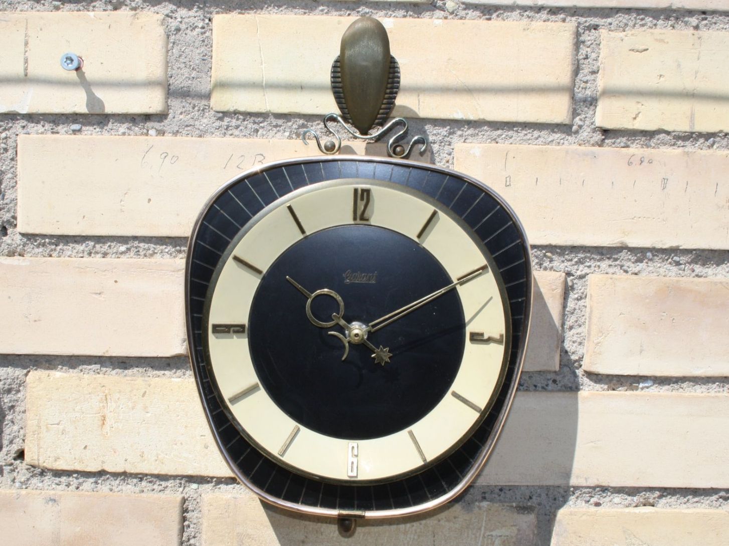 Orologi da terra & Orologi da parete: VINTAGE WANDUHR – Difettoso da Wauwil venduto da Pneuedy