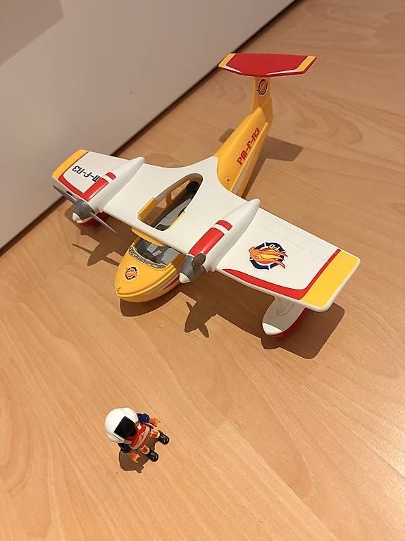 Spielzeuge: Playmobil Feuerlöschflugzeug – Gebraucht aus Stettlen von Kia3