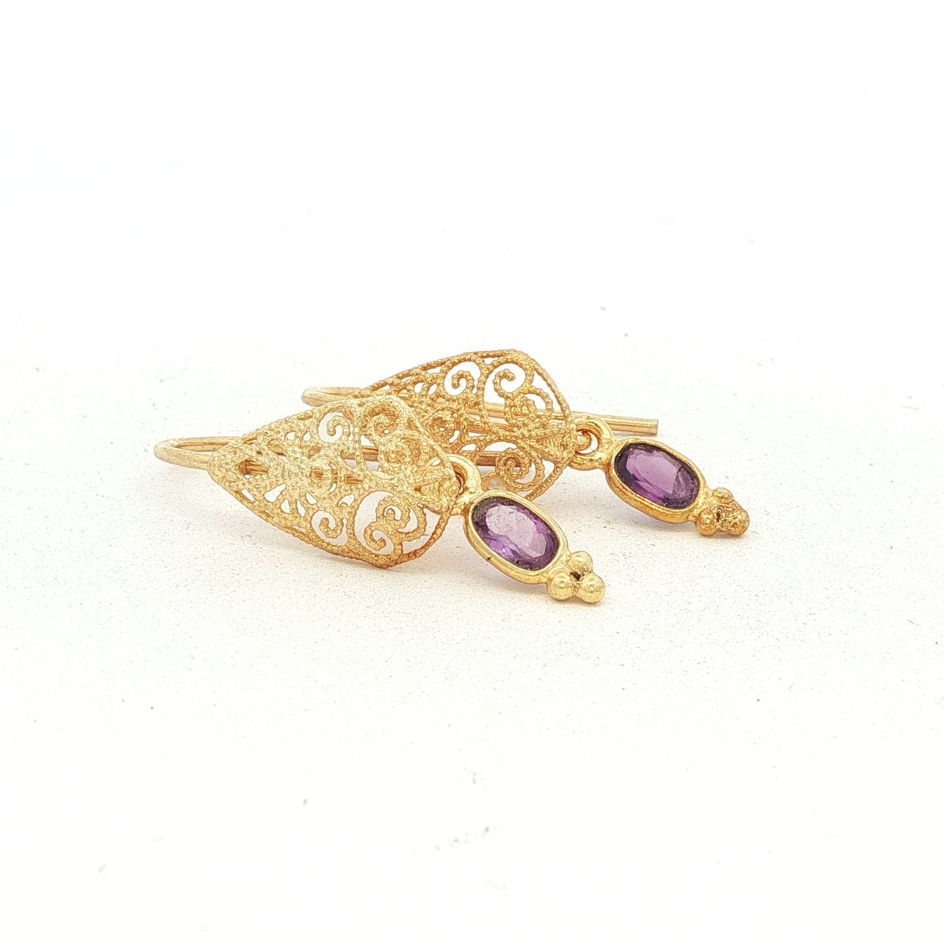 Olga Ribler Orecchini pendenti & Orecchini a lobo: Sterling Silber 925 filigrane Ohrhänger mit Amethyst – Nuovo (secondo la descrizione) da Luzern venduto da Schmuckoutlet 1