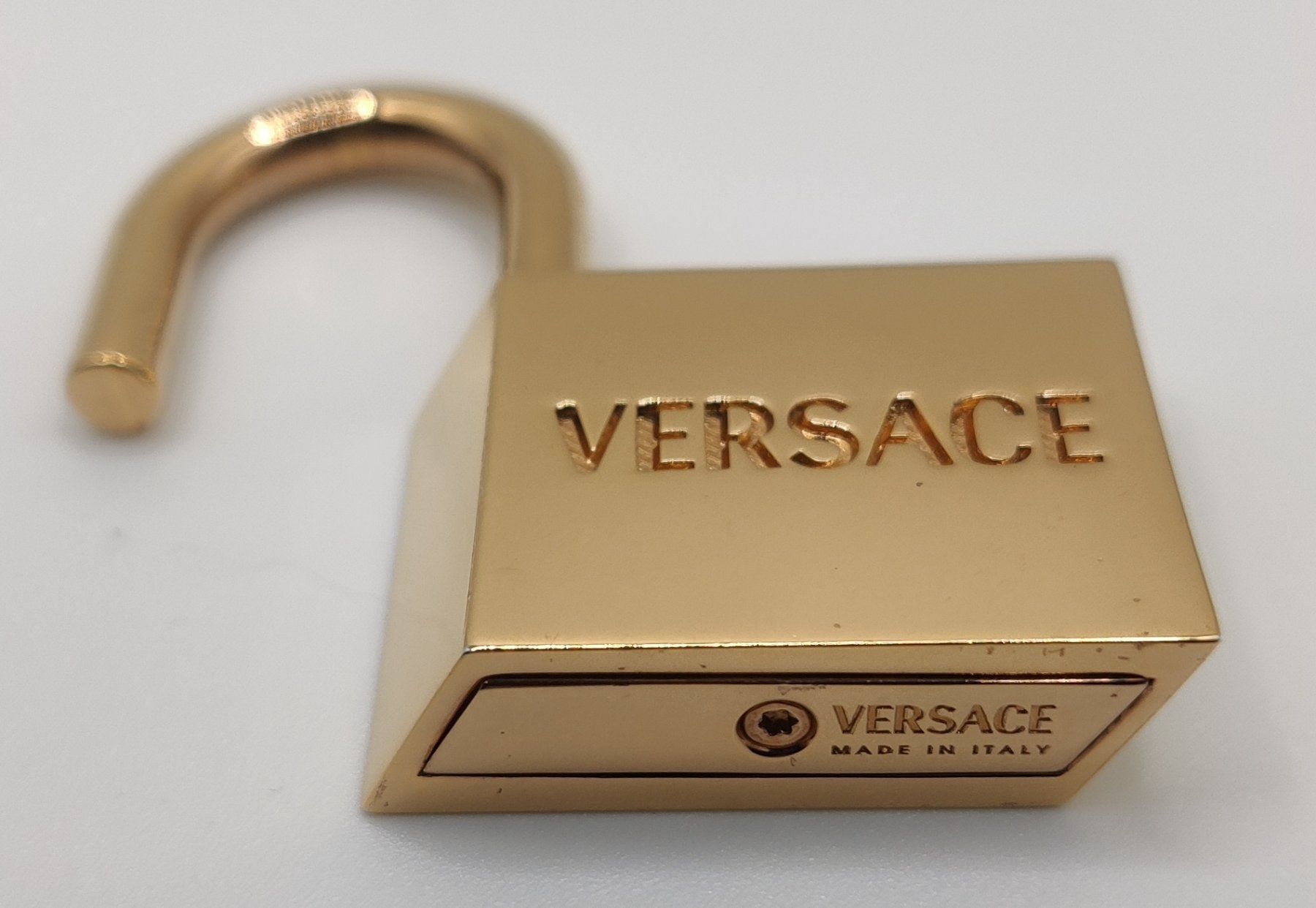 Versace Catenine: Versace & Greca Halskette mit Vorhängeschloss – Usato da Zürich venduto da dal_64sr 7