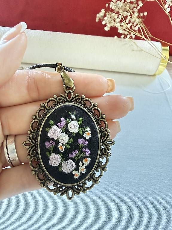 Ciondoli: Vintage Anhänger mit Wildblüten – Usato da Thalwil venduto da han_2b8c
