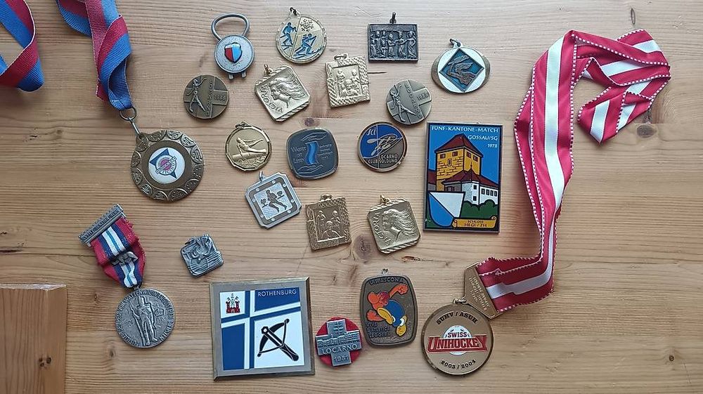 Medaillen Abzeichen quot Rarität quot von den #39 60 #39 90 Jahren (Gebraucht) in