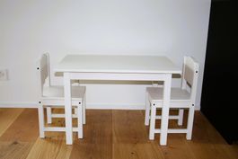 IKEA SUNDVIK Kindertisch mit Stühlen
