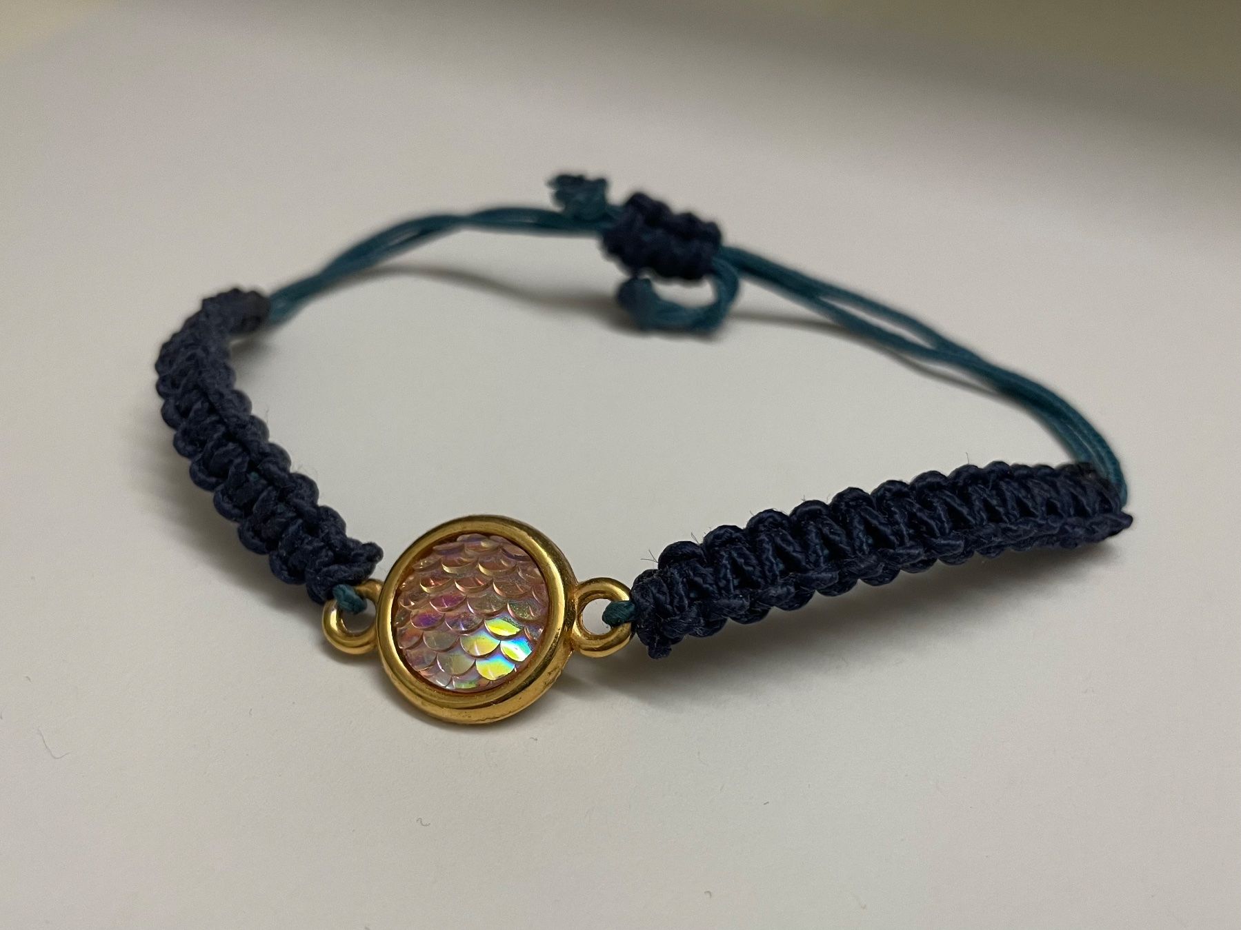 Bracciali & Braccialetti: Handgemachtes Makramee Armband – Usato da Zürich venduto da mar_xfn9