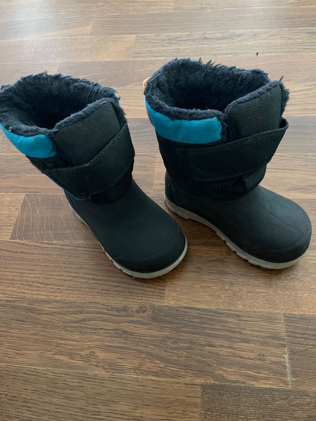 Scarpe per ragazzi: Junge Schuhe Gr. 25-26 – Usato da Horgen venduto da delakowi 3